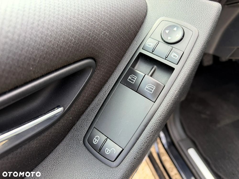 Mercedes-Benz Klasa A 150 Avantgarde Edition 10 - 14