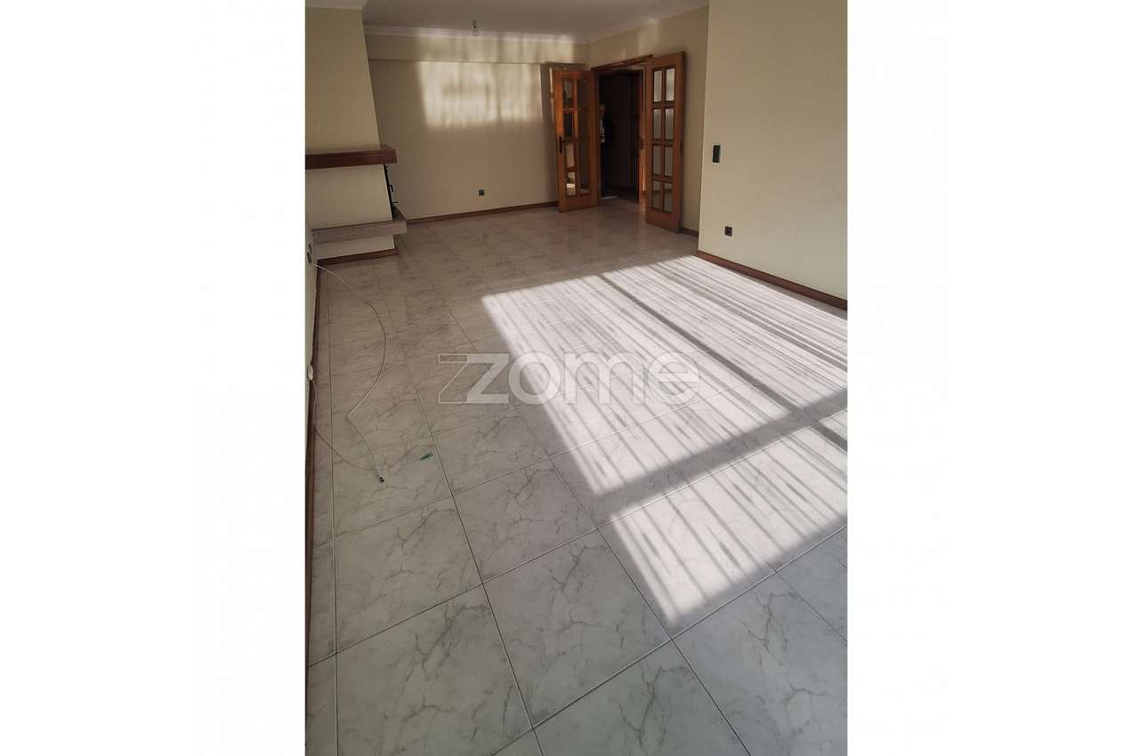 Apartamento T2 Nogueira - Maia - Grande imagem: 5/15