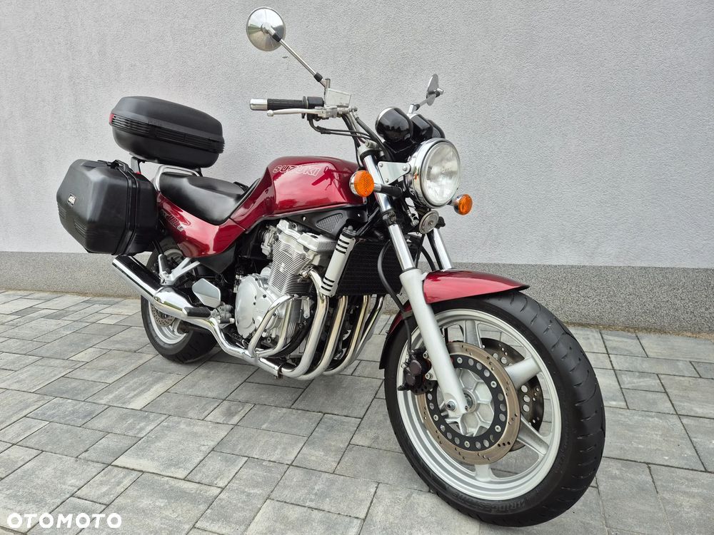 Suzuki GSX - 11