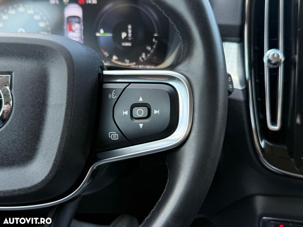 Volvo XC 40 - 18