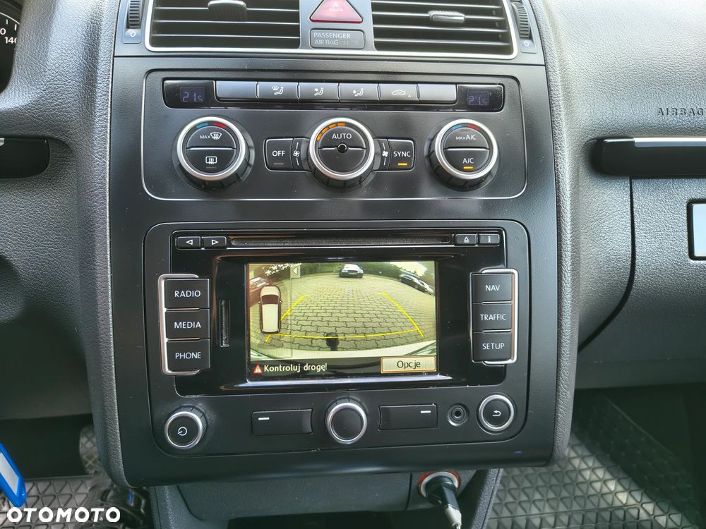 Volkswagen Touran 2.0 TDI DPF Cross DSG - 14