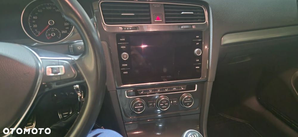 Volkswagen Golf 2.0 TDI (BlueMotion Technology) Comfortline - 28