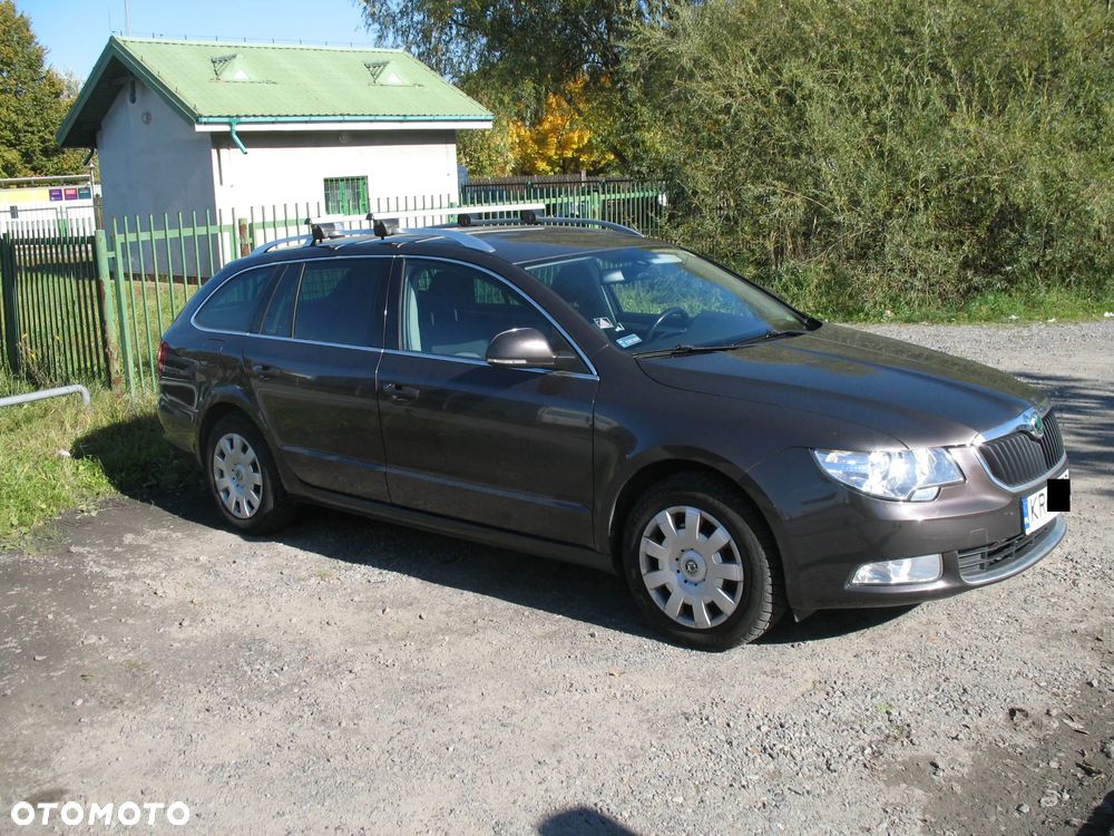 Skoda Superb 2010 photo 3