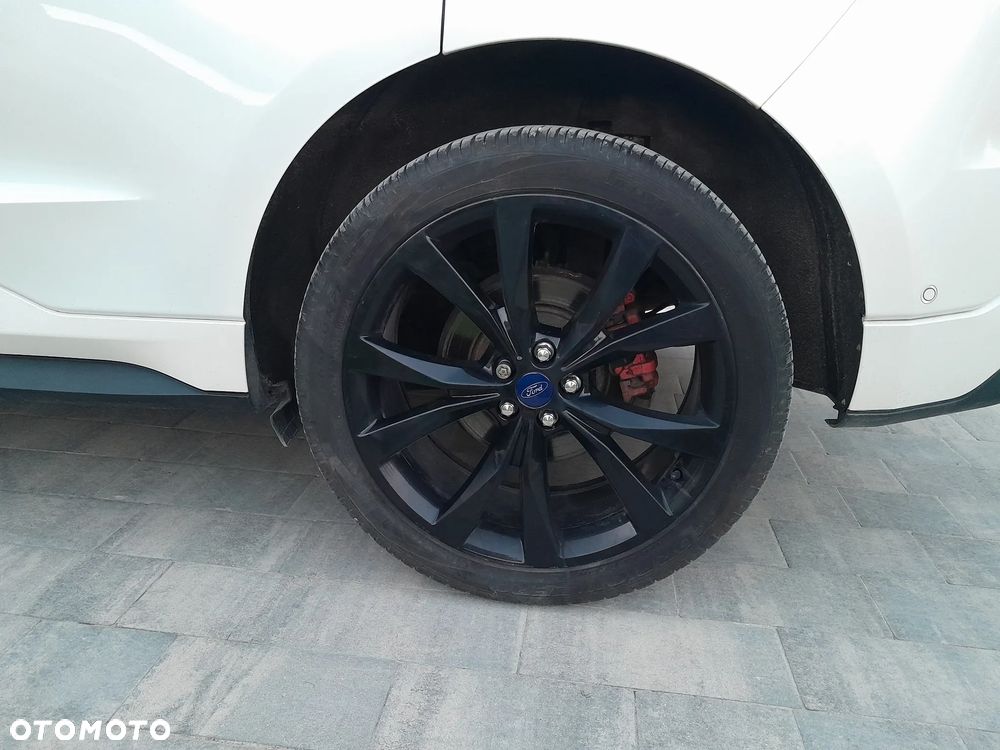 Ford Edge - 11