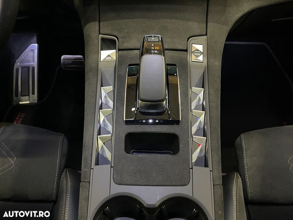 DS Automobiles DS 7 Crossback 1.6 PHeV FWD 225 EAT8 PERFORMANCE LINE + - 26