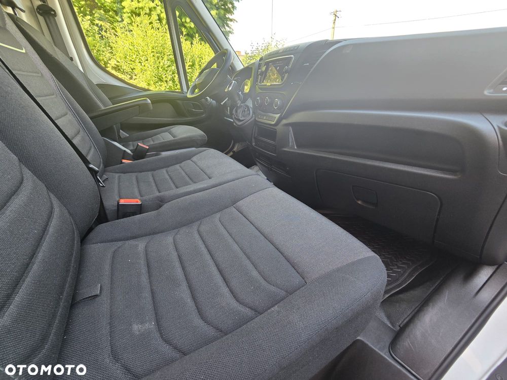 Iveco 35S16 - 12