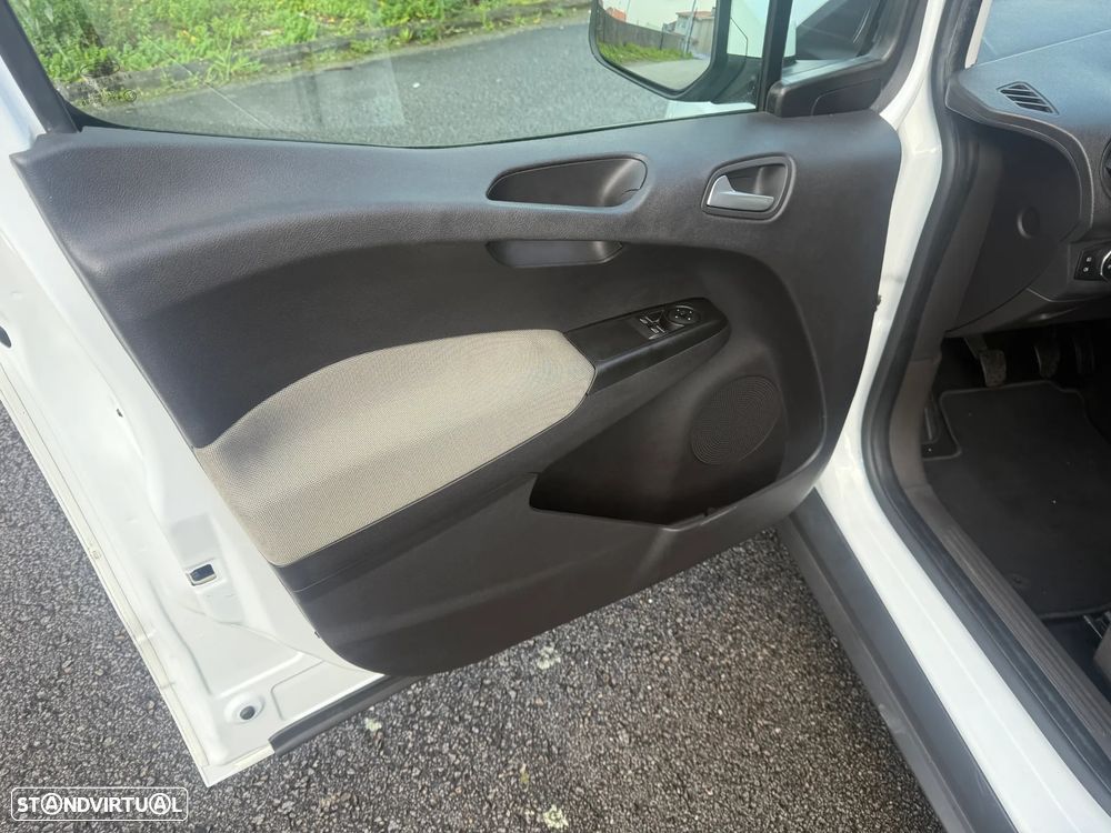 Ford Tourneo Courier 1.0 EcoBoost Titanium - 9