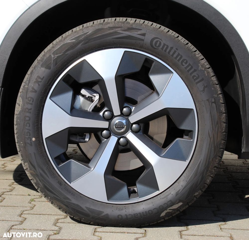 Volvo XC 40 B4 AT FWD MHEV Ultimate Dark - 7