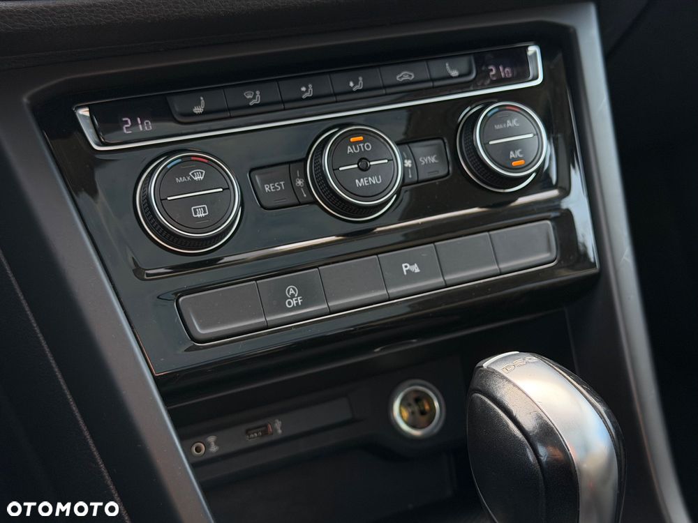 Volkswagen Touran 1.6 TDI SCR (BlueMotion Technology) DSG Comfortline - 30