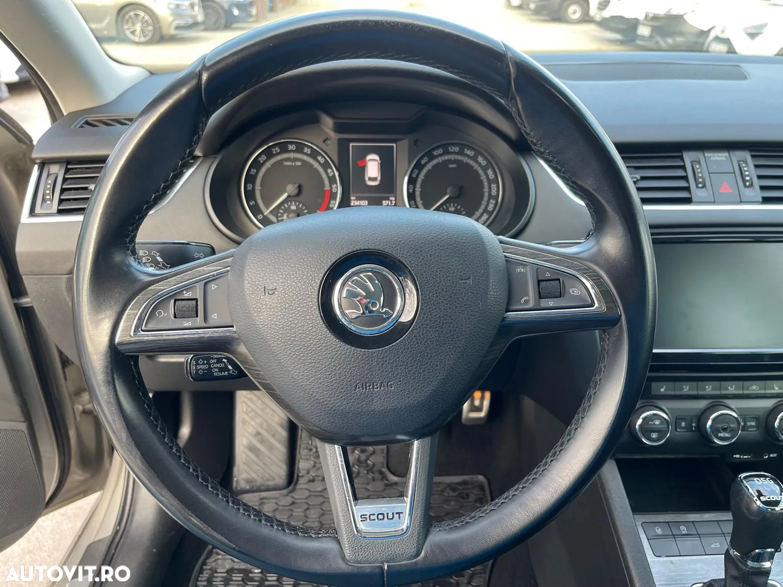 Skoda Octavia Combi Diesel 2.0 TDI 4X4 DSG Scout - 6