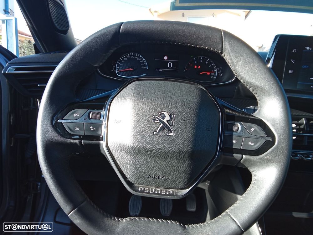 Peugeot 2008 1.2 PureTech Active - 16