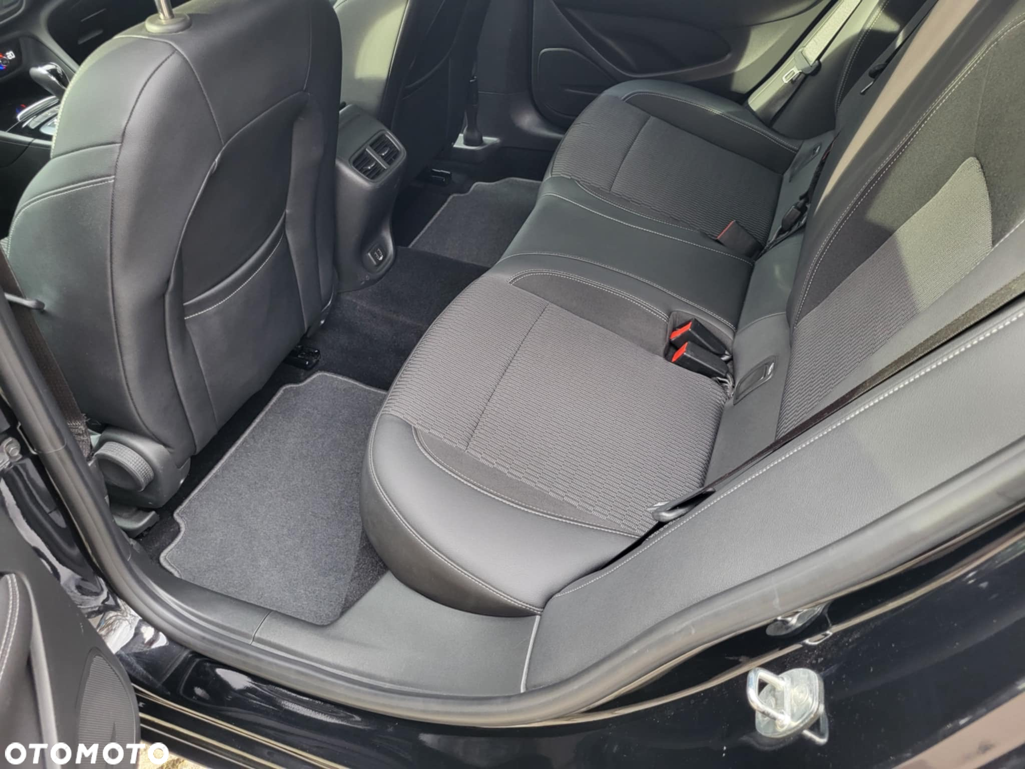 Opel Insignia - 29