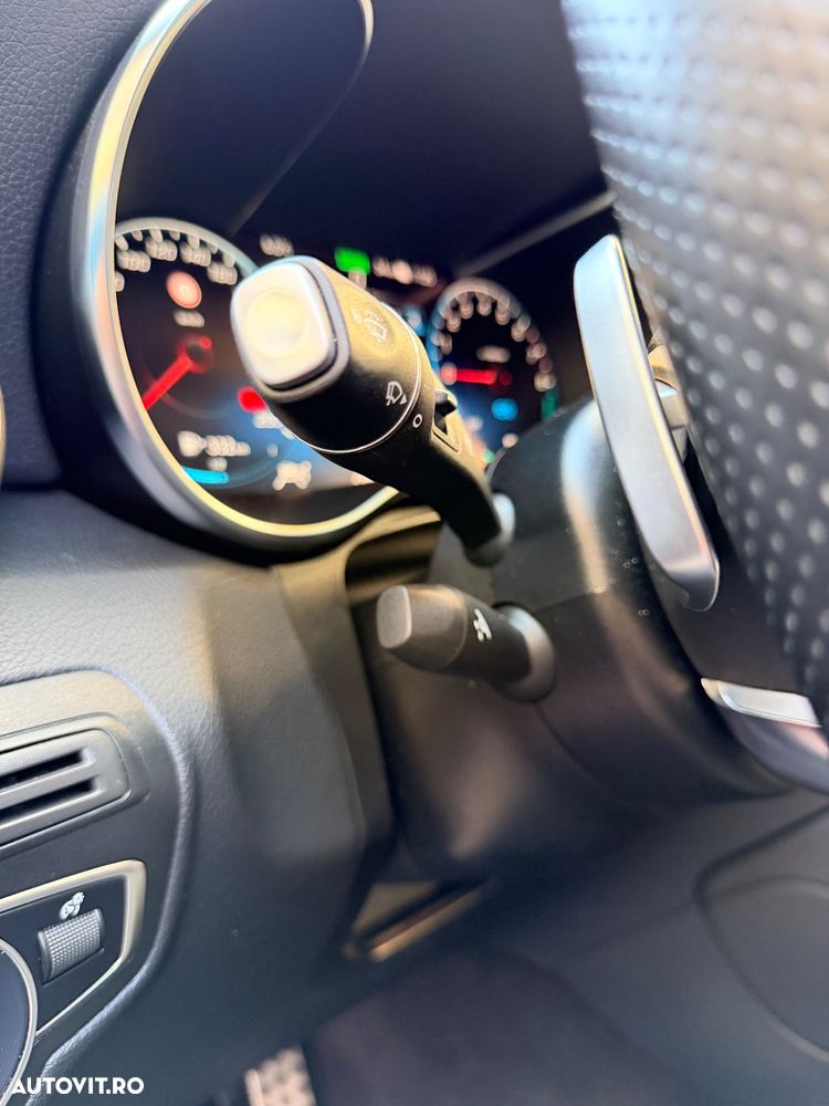 Mercedes-Benz GLC 300 e 4MATIC - 23