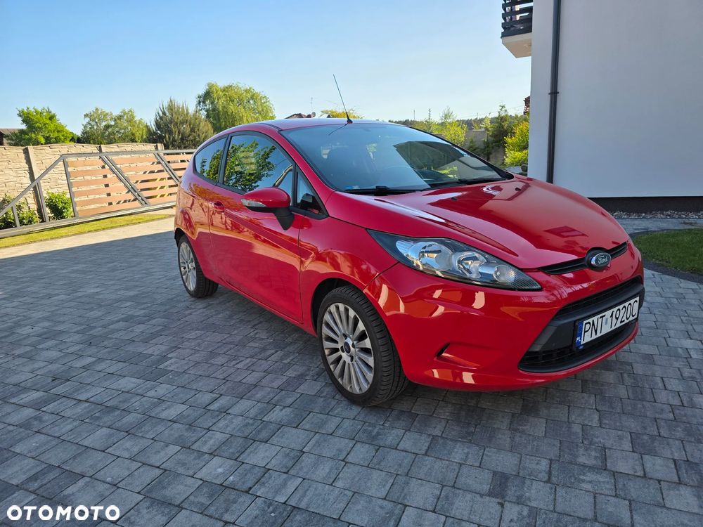 Ford Fiesta 1.25 Ambiente - 2