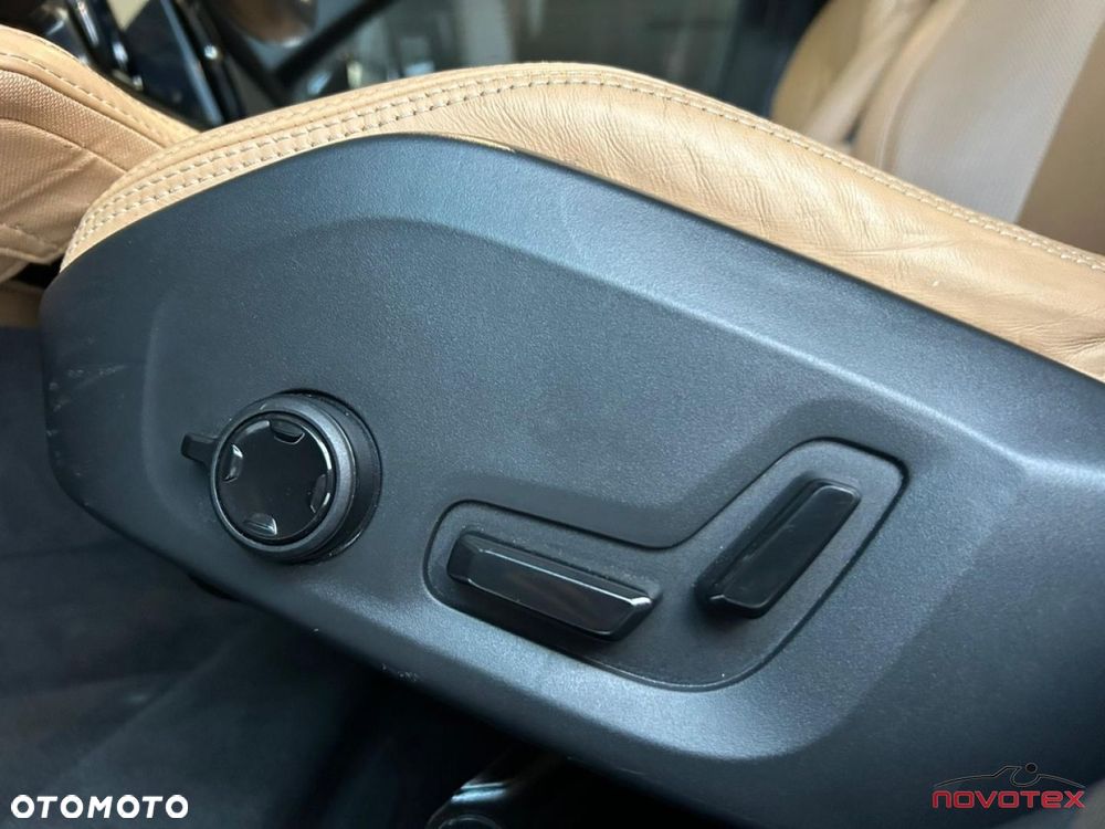 Volvo V90 Cross Country D4 AWD Geartronic Pro - 28