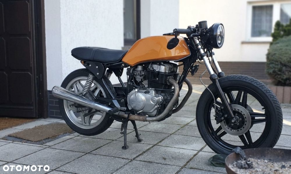 Honda CB - 2