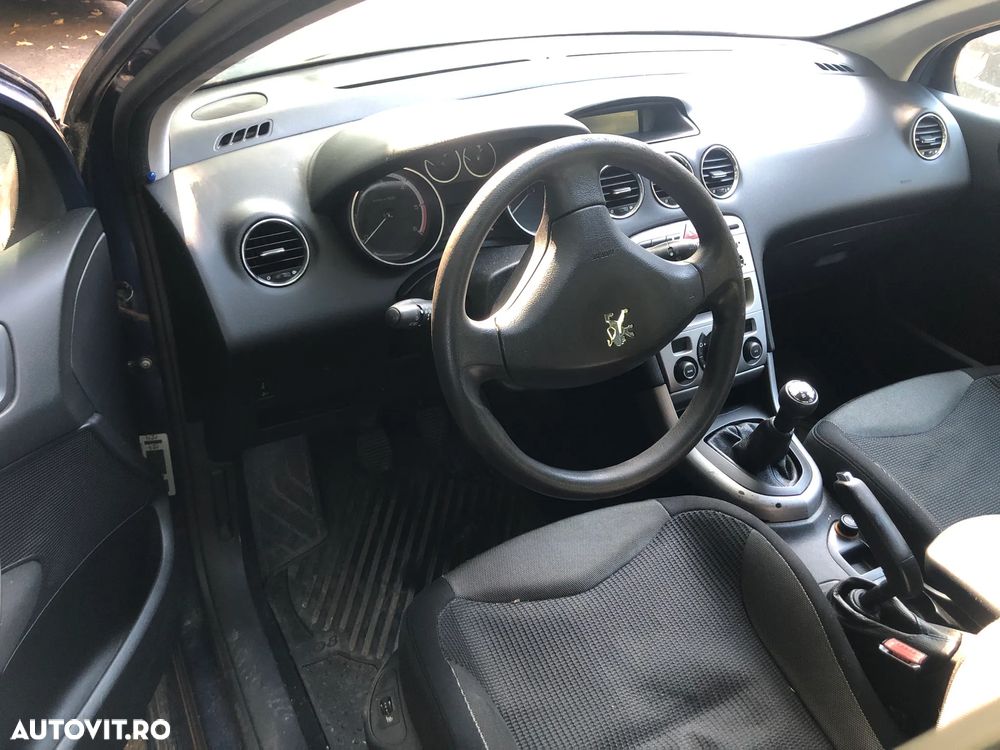 Dezmembrez Peugeot 308 albastru 1.6 HDI 2008 - 9