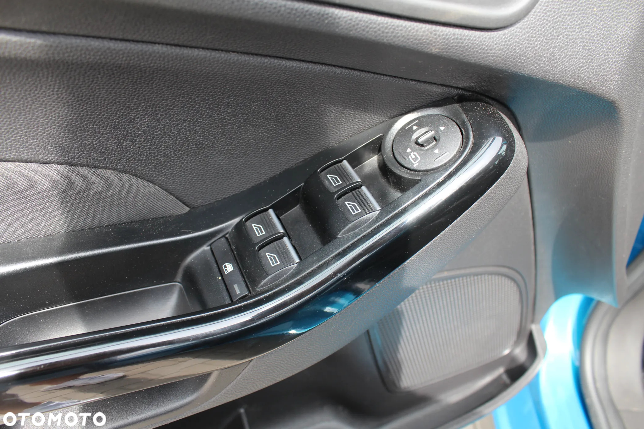 Ford Fiesta 1.0 EcoBoost Start-Stop Titanium - 14