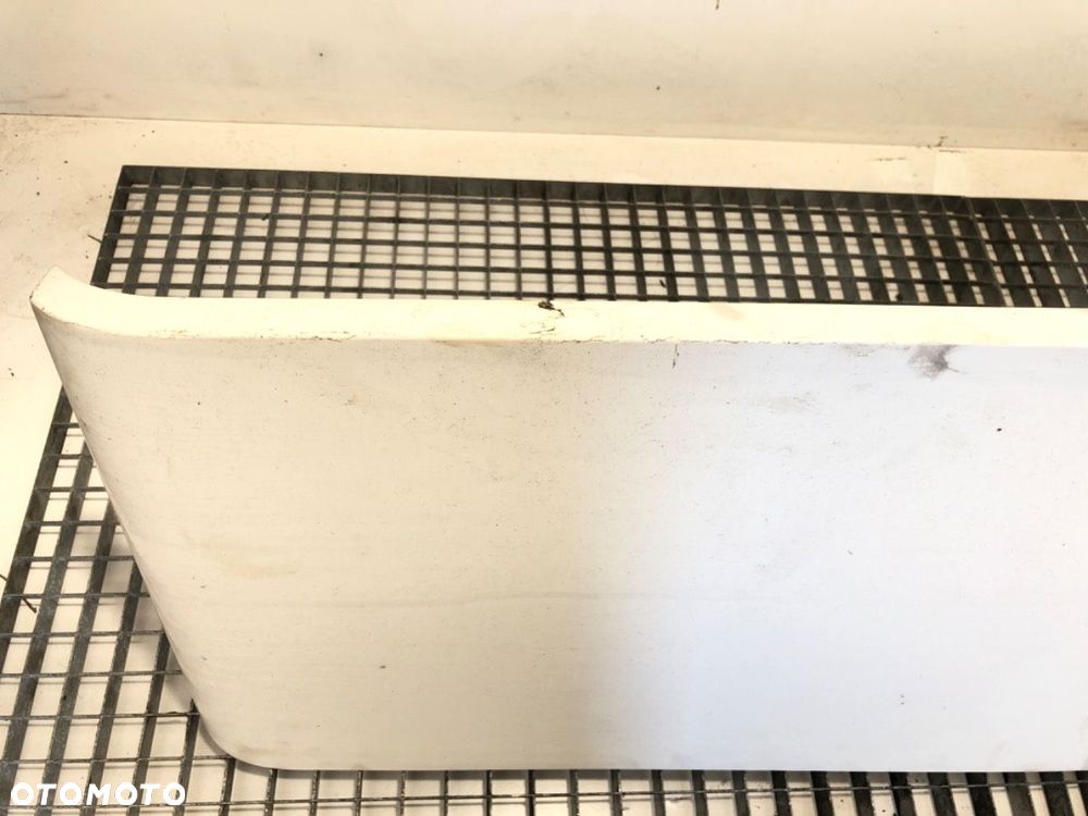 OWIEWKA  ZAKABINOWA PRAWA  SCANIA 4 - series 1995 - 2008 114 C/330 1348522 - 2