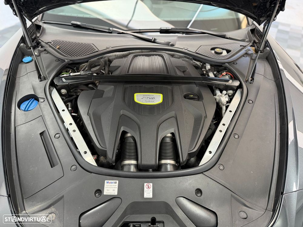 Porsche Panamera 4 E-Hybrid Executive - 38
