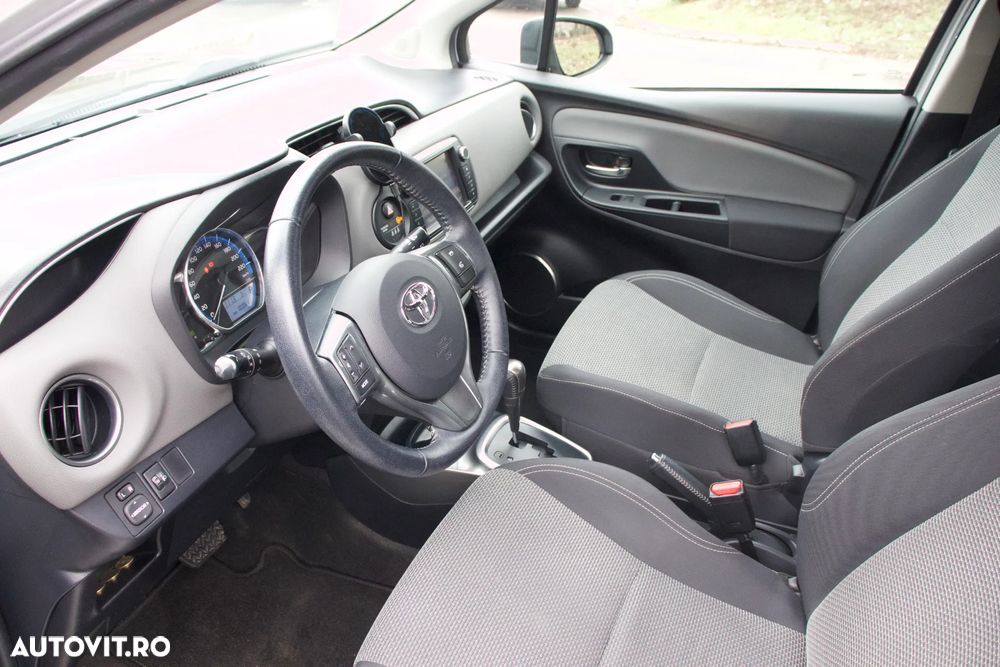 Toyota Yaris - 5
