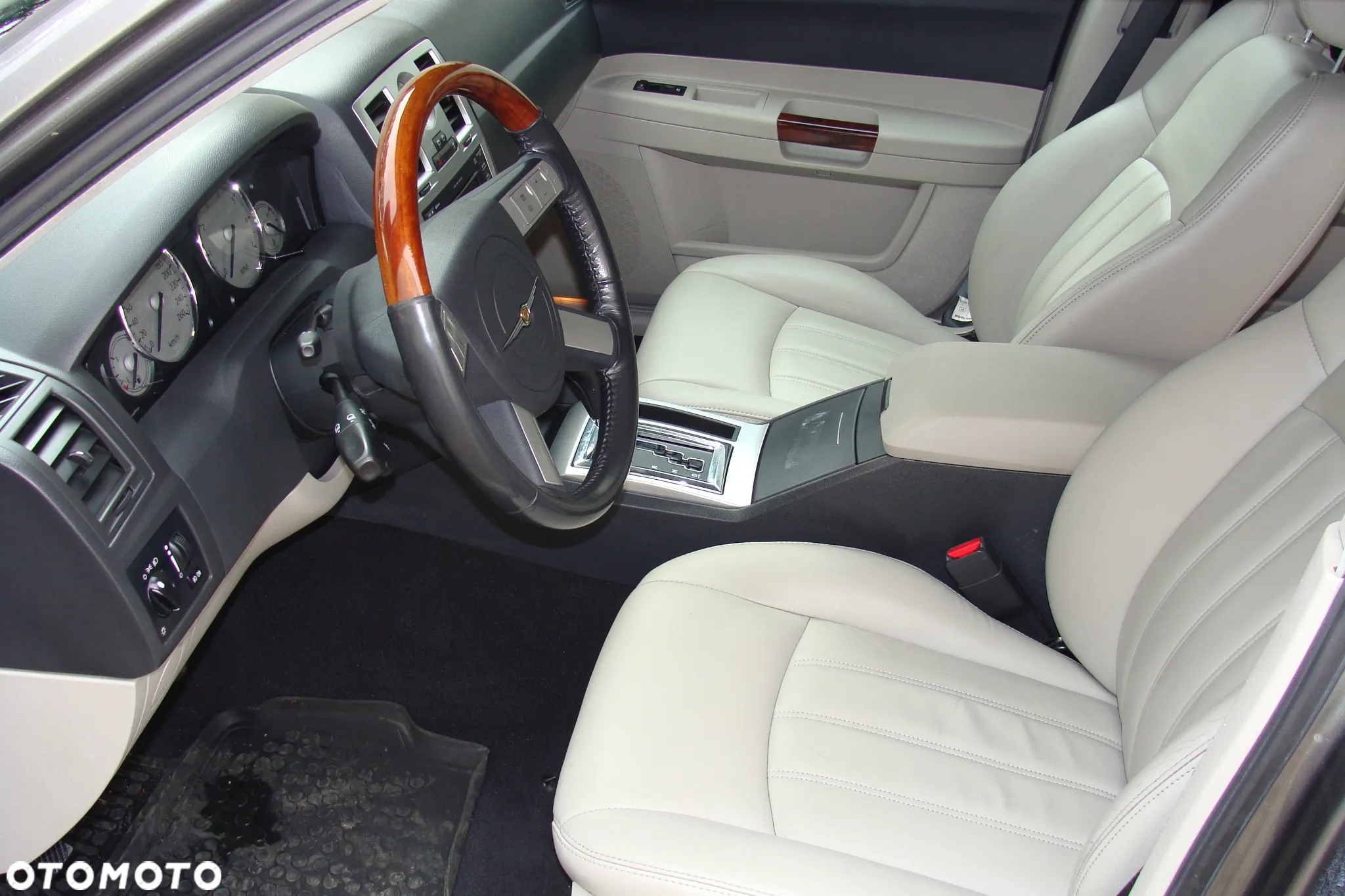 Chrysler 300C 3.0 V6 CRD - 7