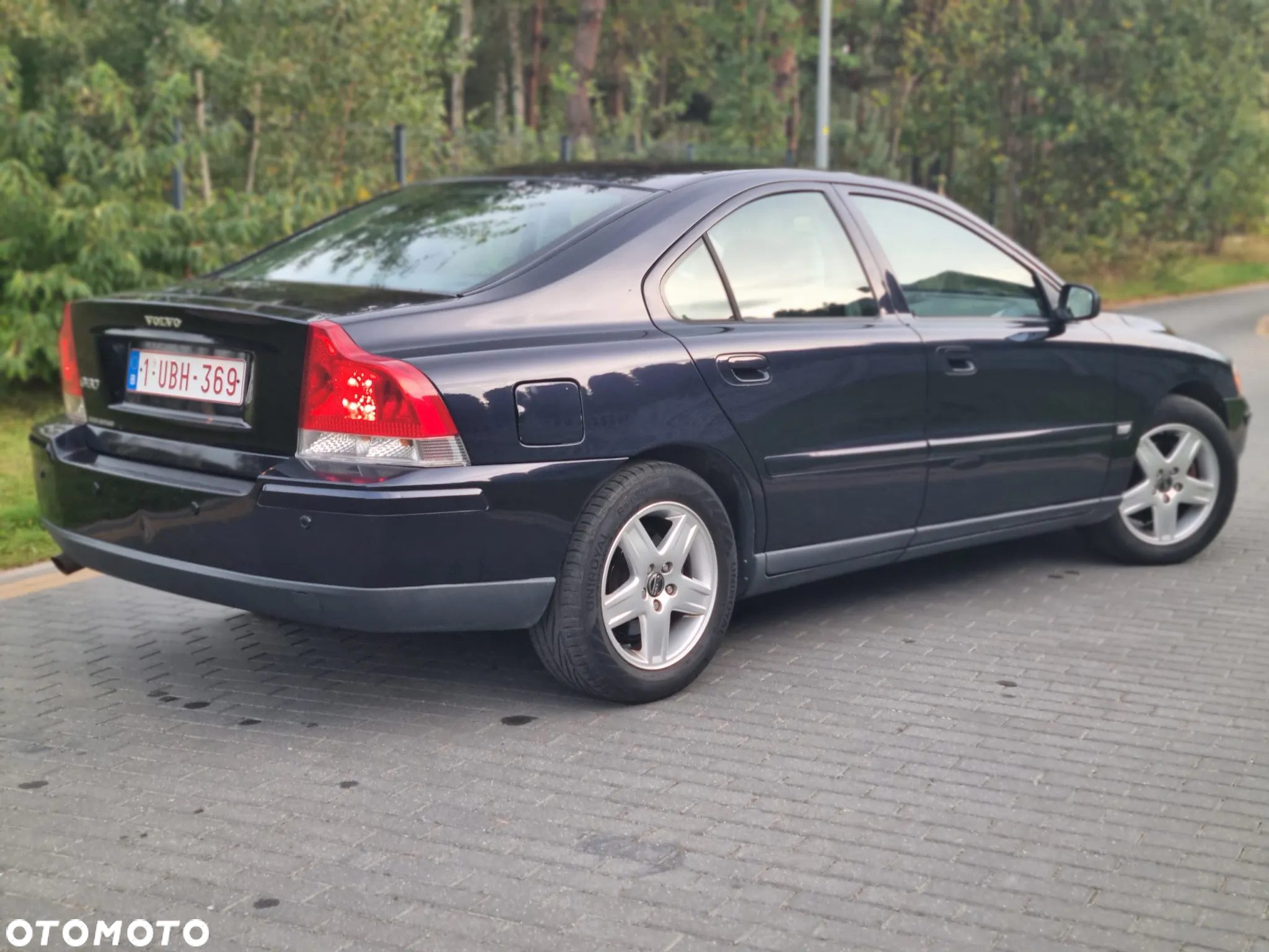 Volvo S60 2.4D Momentum - 4