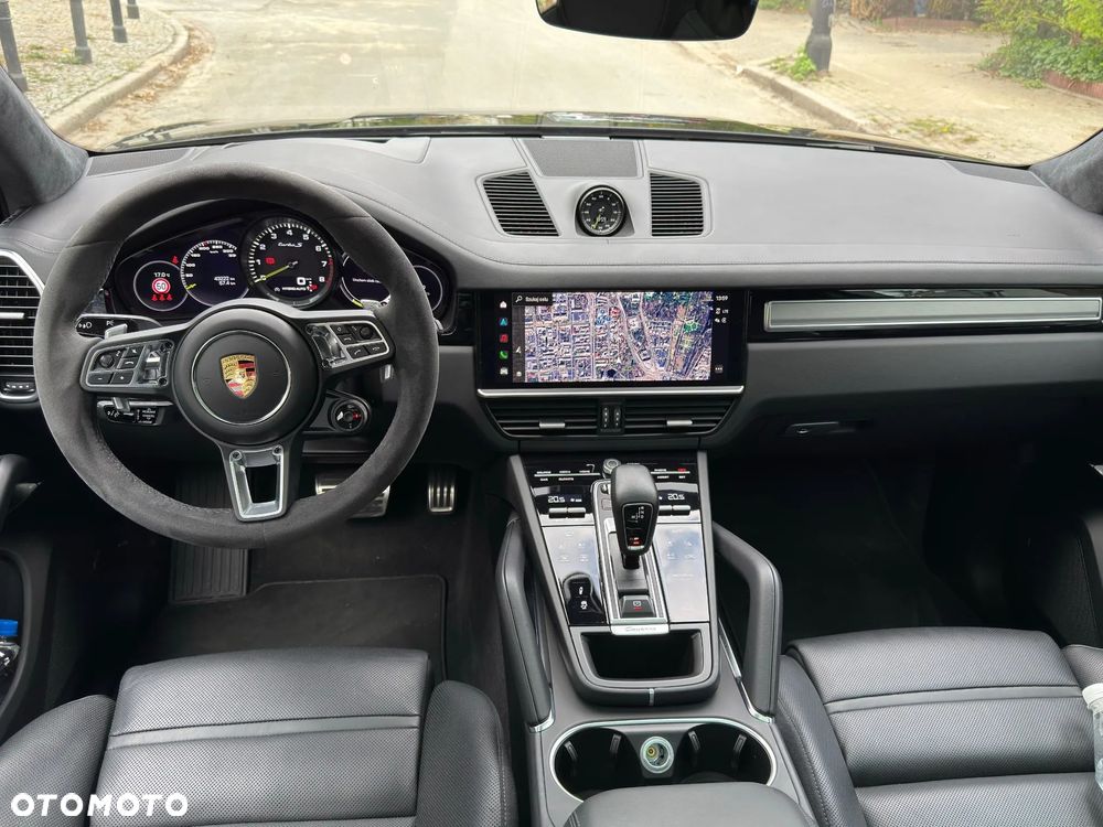 Porsche Cayenne - 11