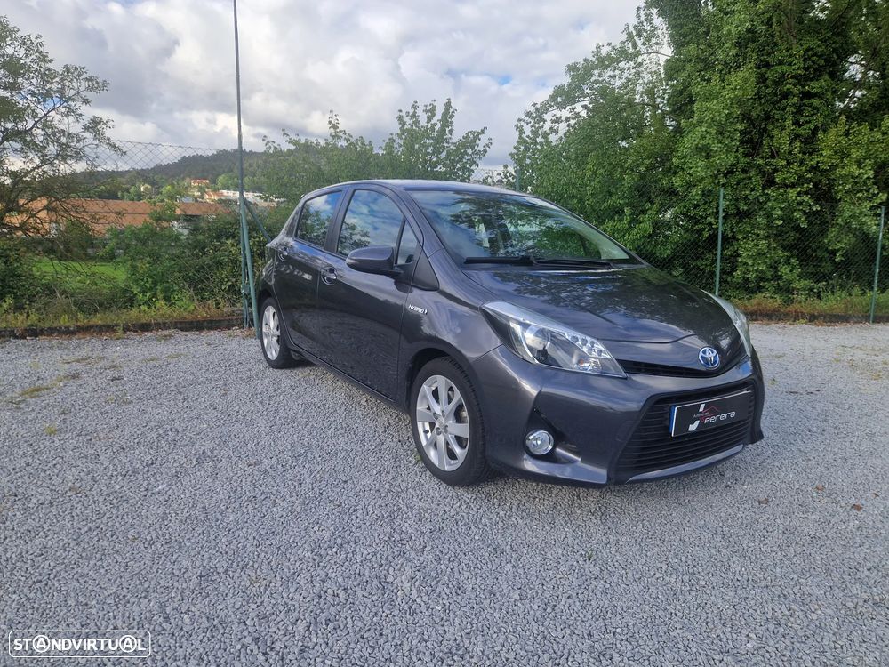 Toyota Yaris 1.5 HSD Sport+Navi - 12