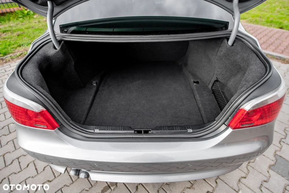 BMW Seria 5 525i - 27