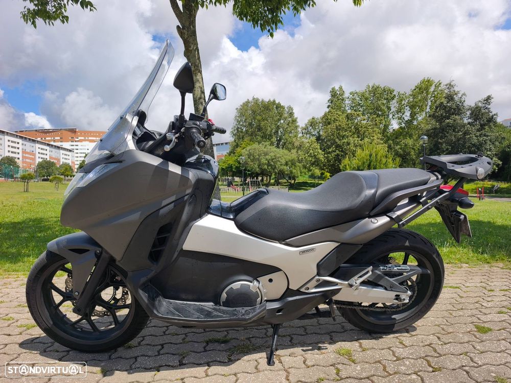 Honda Integra 750 - 2