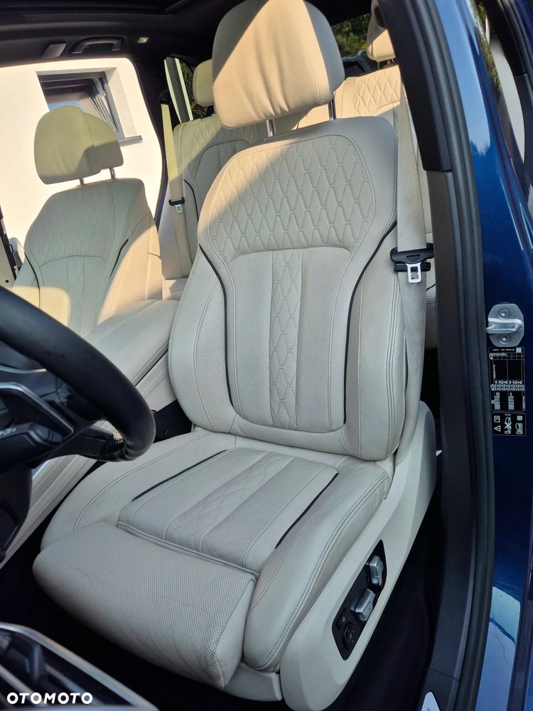 BMW X5 M50i - 22