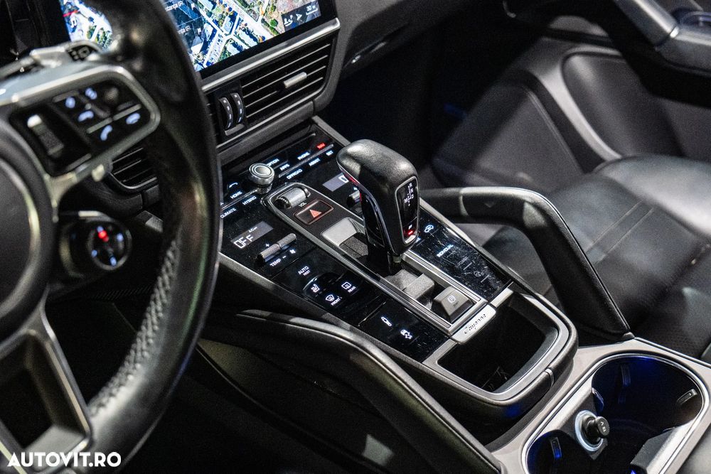 Porsche Cayenne S E-Hybrid Platinum Edition - 29