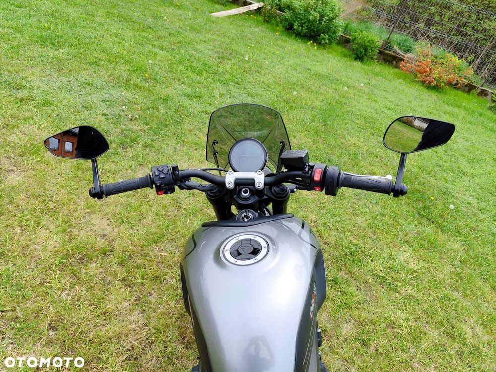 Triumph Trident - 5