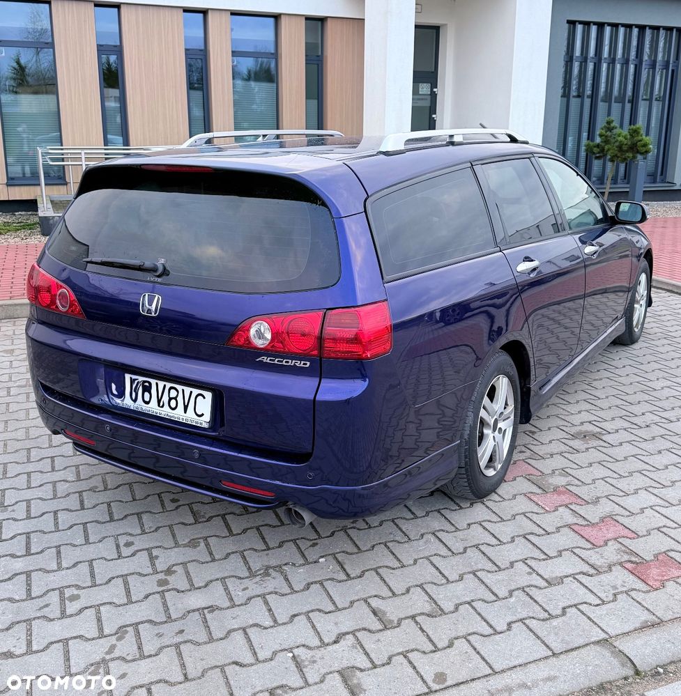 Honda Accord 2.0 i Executive - 11