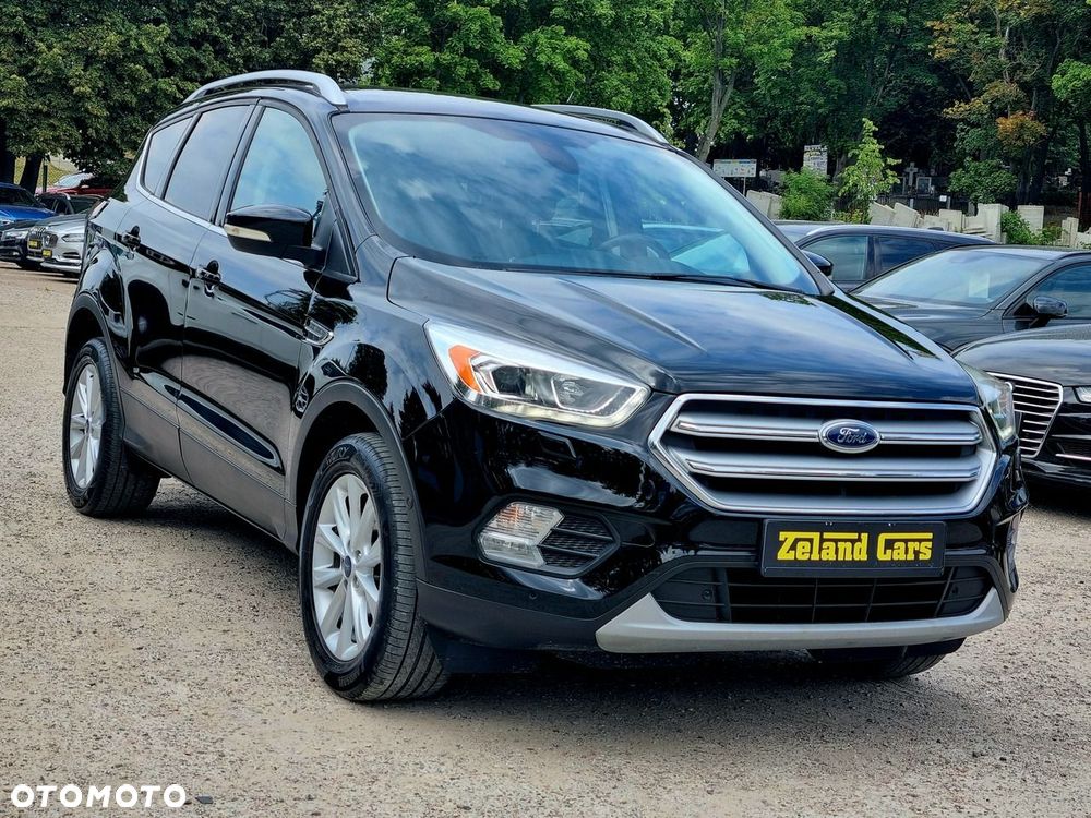 Ford Kuga 1.5 EcoBoost 2x4 Titanium - 3