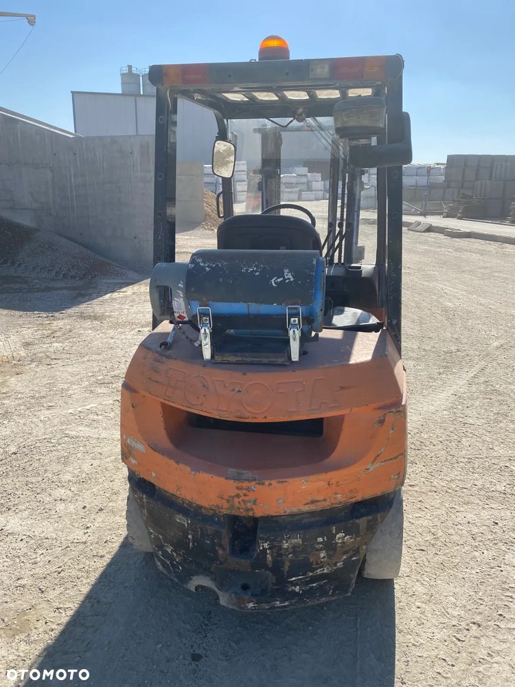 Toyota 7FG25 - 2