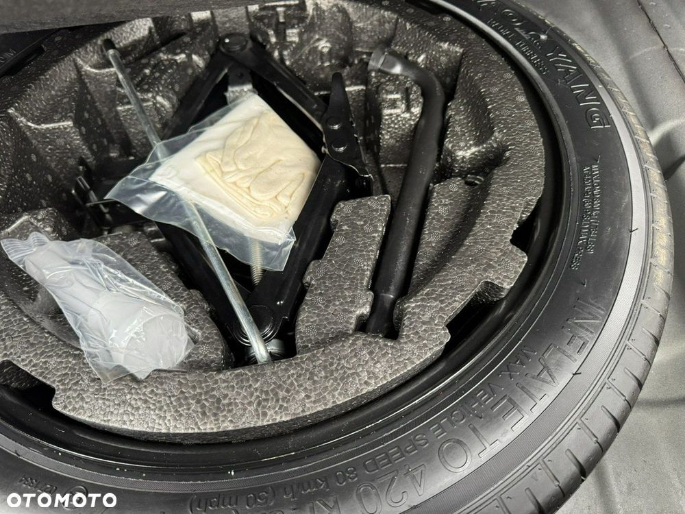 Volvo XC 40 D3 SCR R-Design - 26