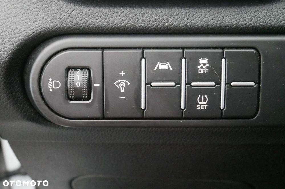 Kia Ceed 1.5 T-GDI M - 23