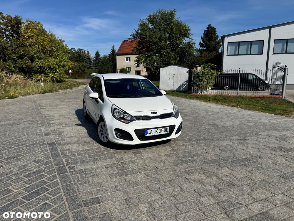 Kia Rio 1.2 Dream Team Edition - 12