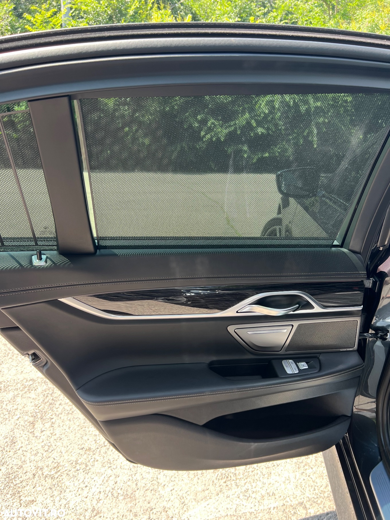 BMW Seria 7 740d xDrive - 39
