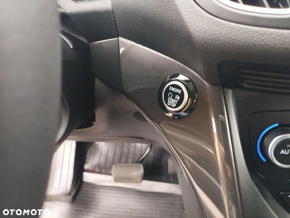 Ford Grand C-MAX - 34