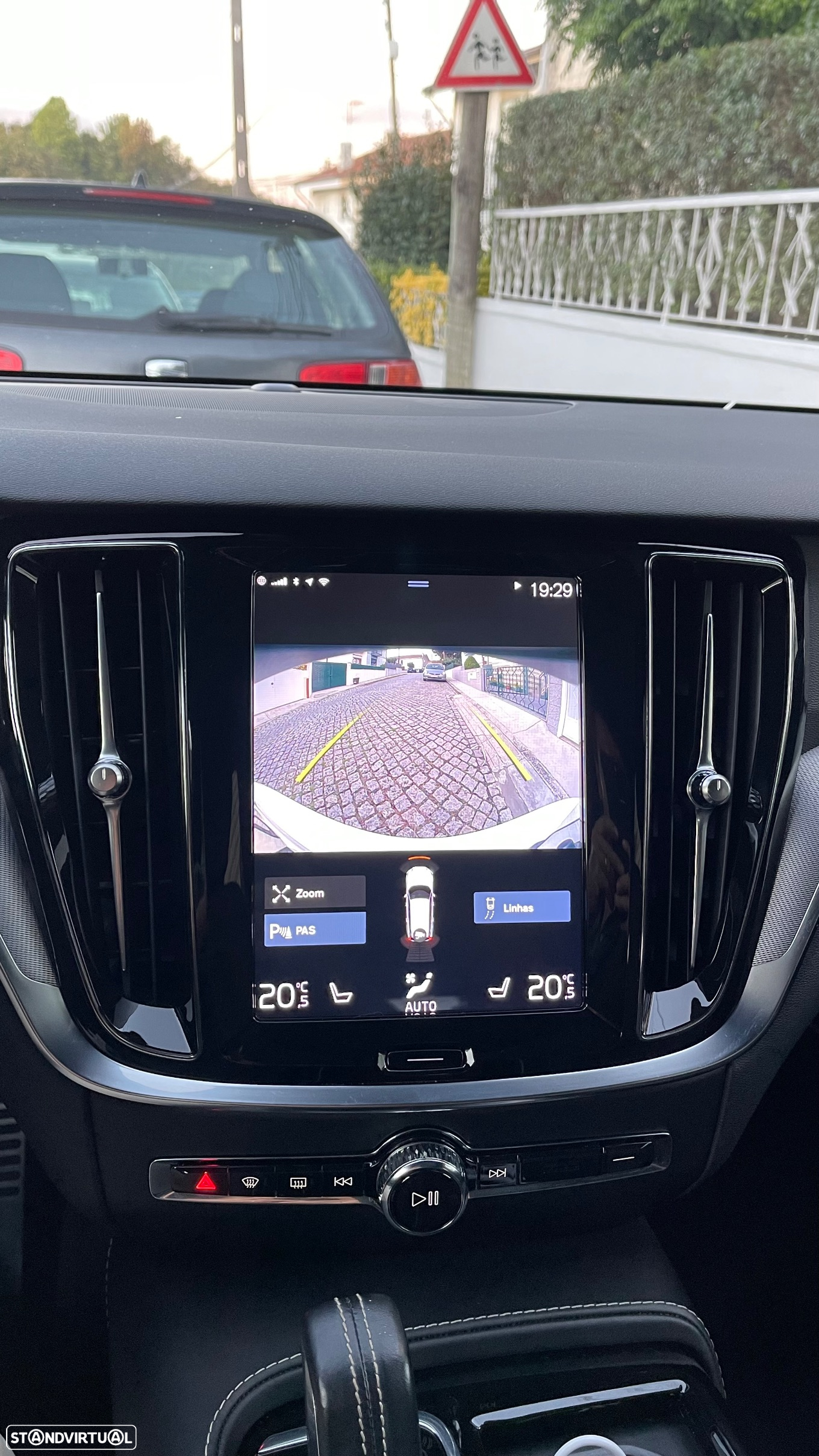 Volvo V60 2.0 T6 AWD TE R-Design - 19
