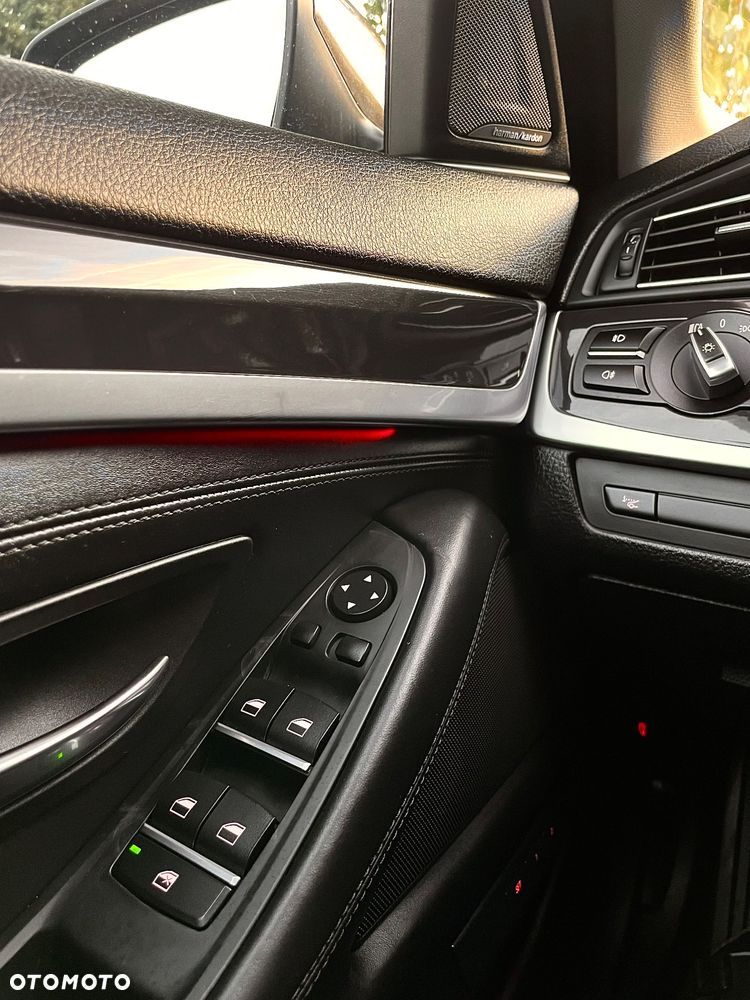 BMW Seria 5 520d xDrive Modern Line - 38