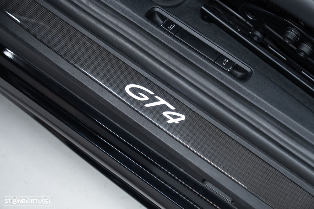 Porsche 718 Cayman GT4 PDK - 21