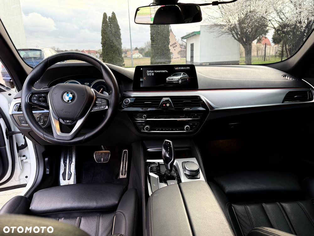 BMW Seria 5 530i xDrive M Sport sport - 12