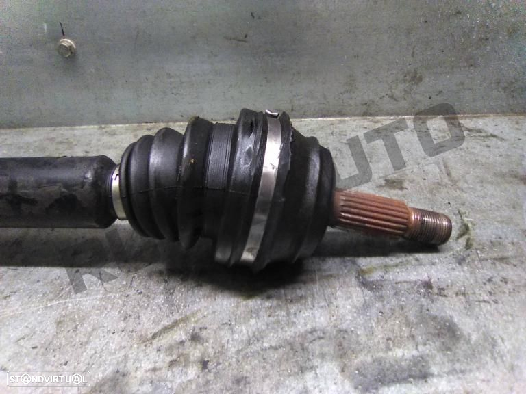 Transmissão Frente Direita  Vw Golf Ii (19e) [1984_1992] 1.3 - 2