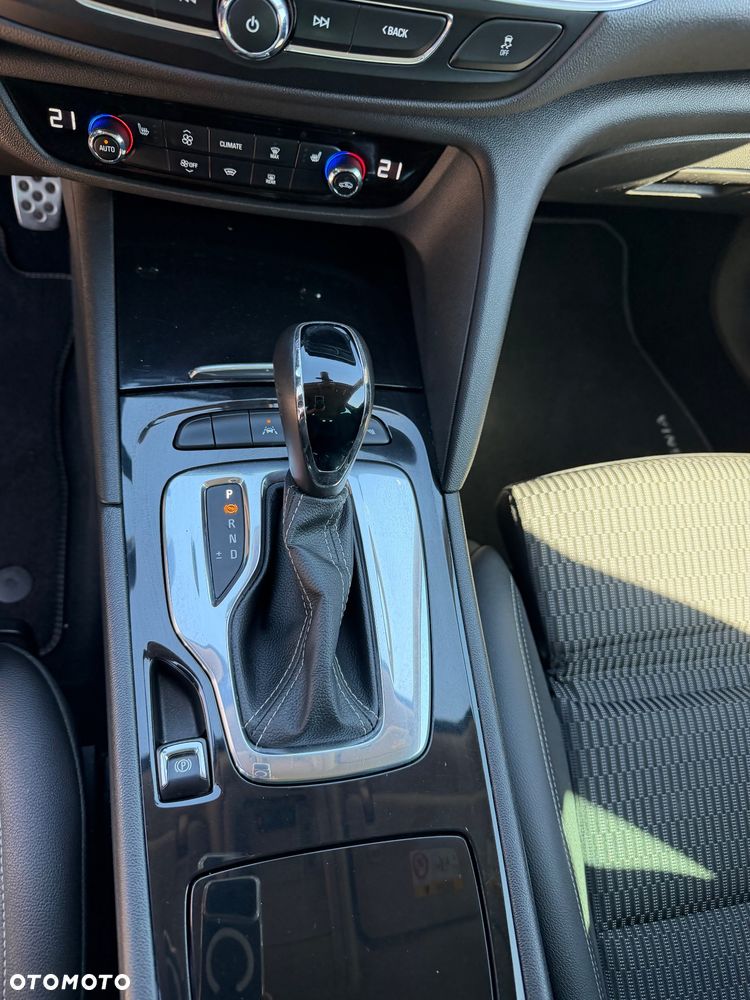 Opel Insignia - 18