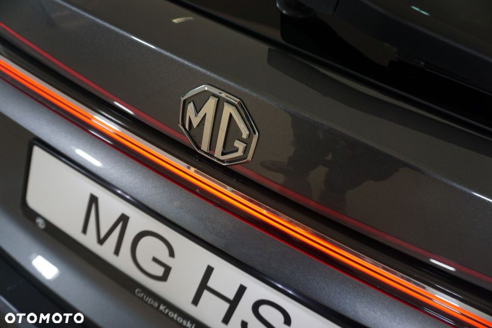MG HS Hybrid+ - 19