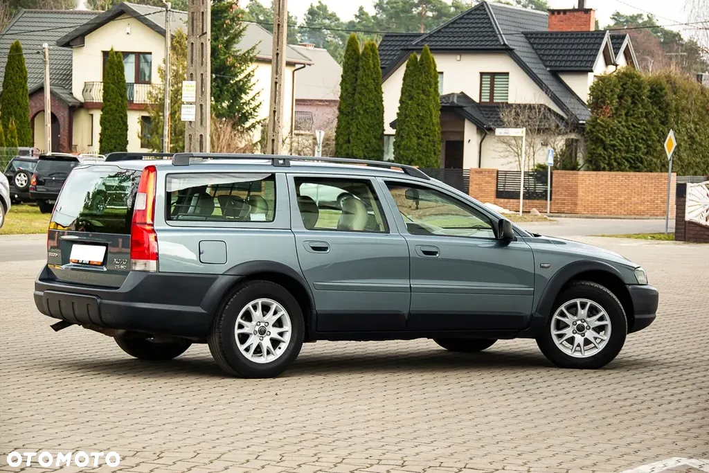 Volvo XC 70 2.4D AWD Summum - 24
